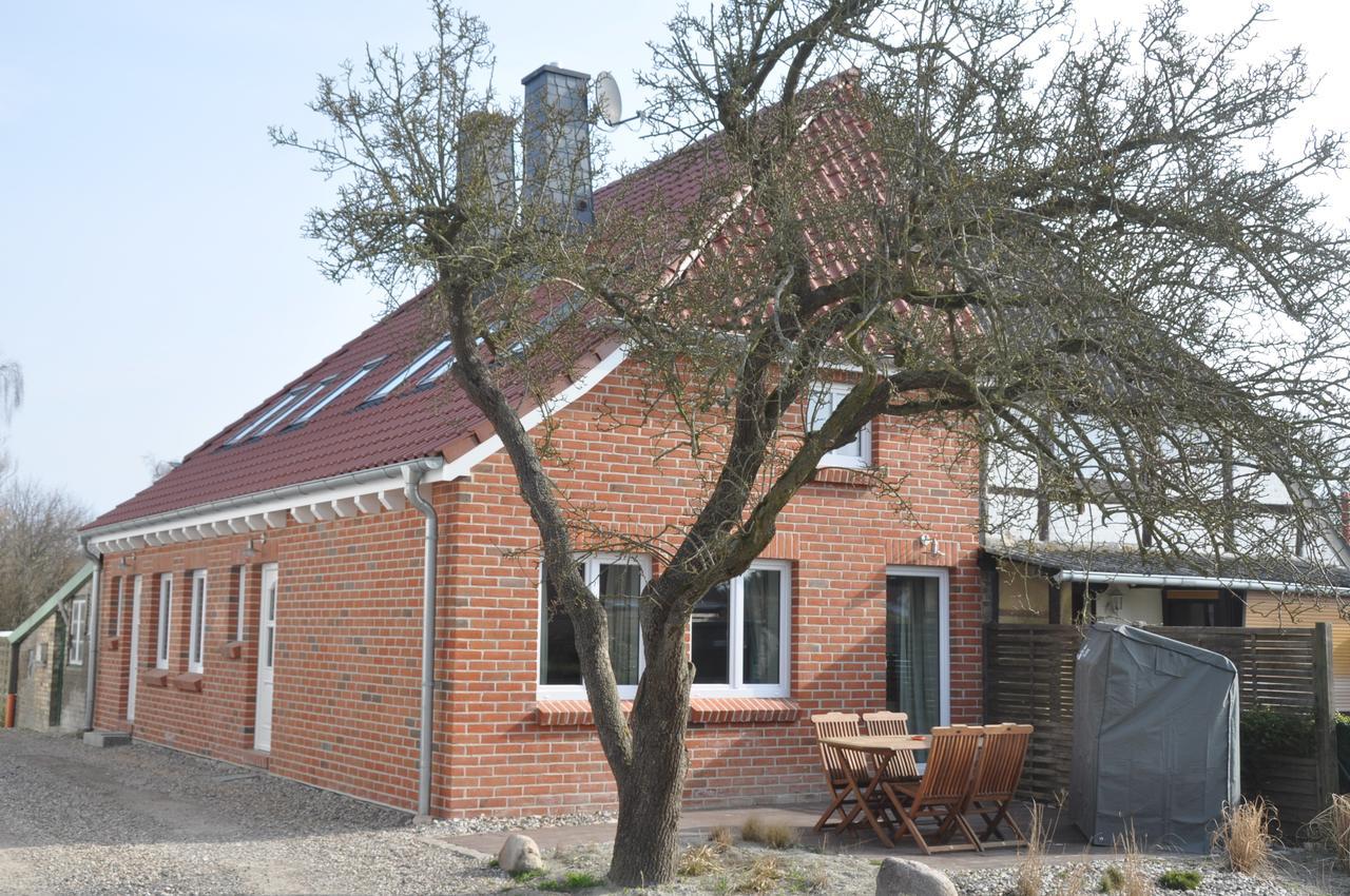 Hotel & Ferienunterkuenfte Hus Seeblick Fehmarn Exterior foto